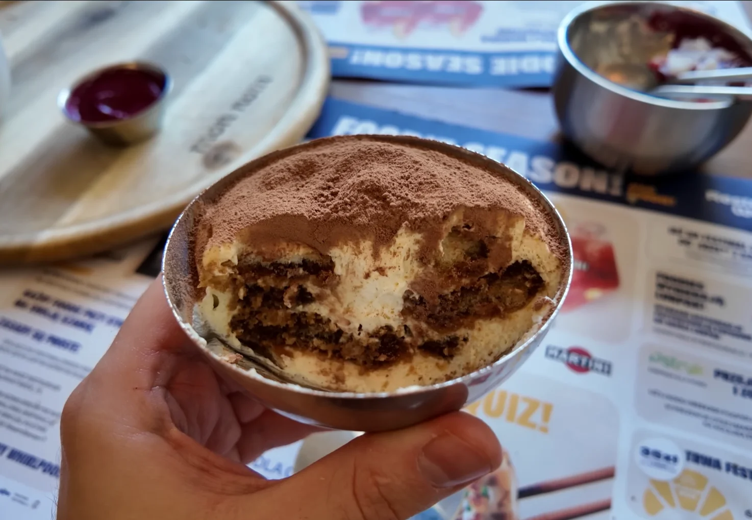 Mon Nom Bistro - tiramisu z kremem mascarpone