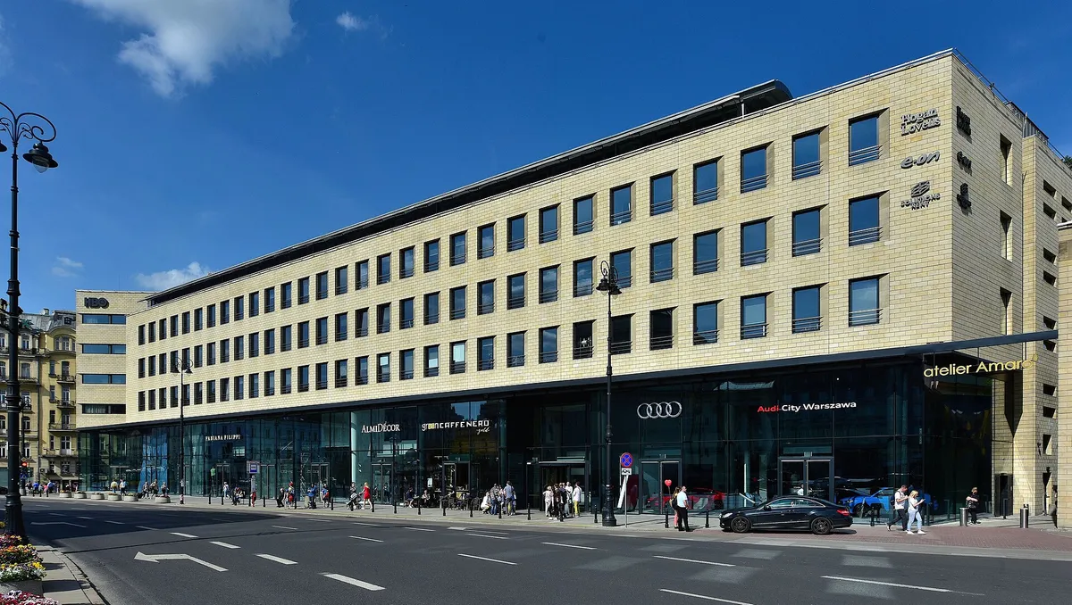 Fasada biurowca Ethos przy placu Trzech Krzyży